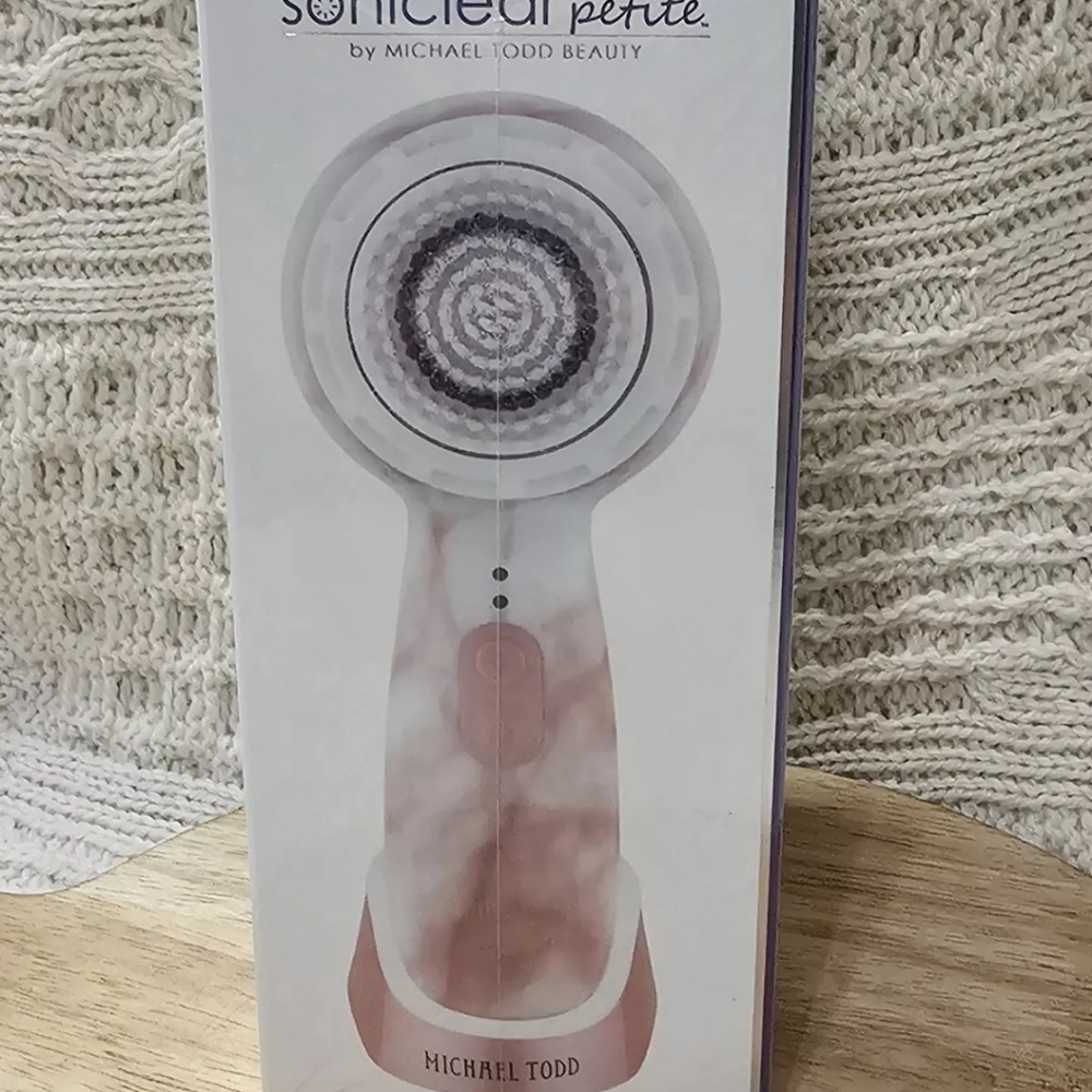 Michael Todd Soniclear Petite Skin Cleansing System NEVER OPENED - Picture 2 of 6